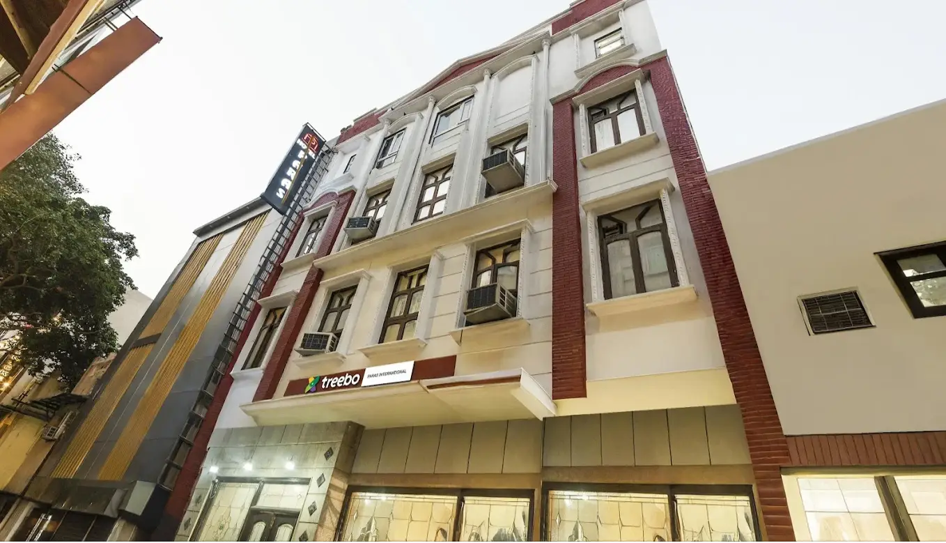 Hotel Paras International